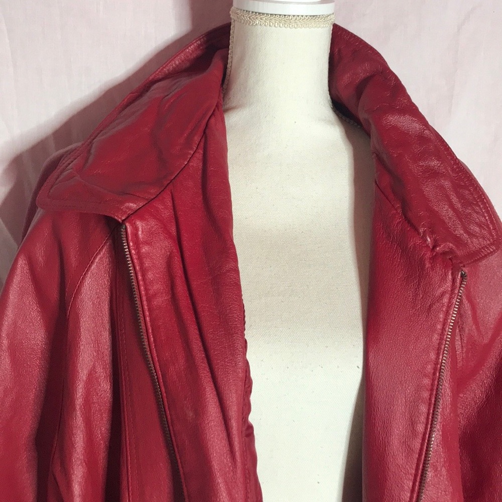 Red Coat - image 4
